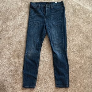 New w/o tags Banana Republic Super Stretch Legging Jeans Size 30/10